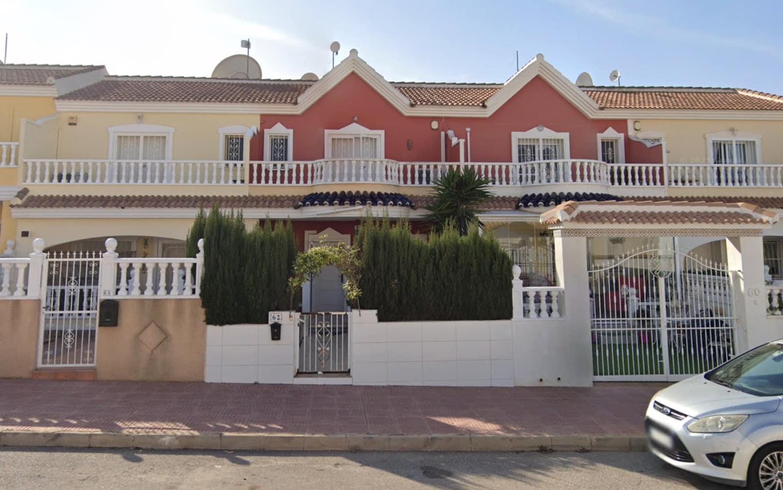 3 soveværelse Byhus til salg i Ciudad Quesada med swimmingpool - € 159.950 (Ref: 9605422)