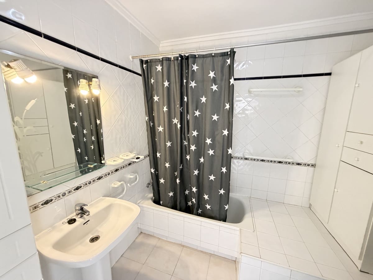 2 sovrum Hus till salu i La Florida med pool - 189 995 € (Ref: 9605430)