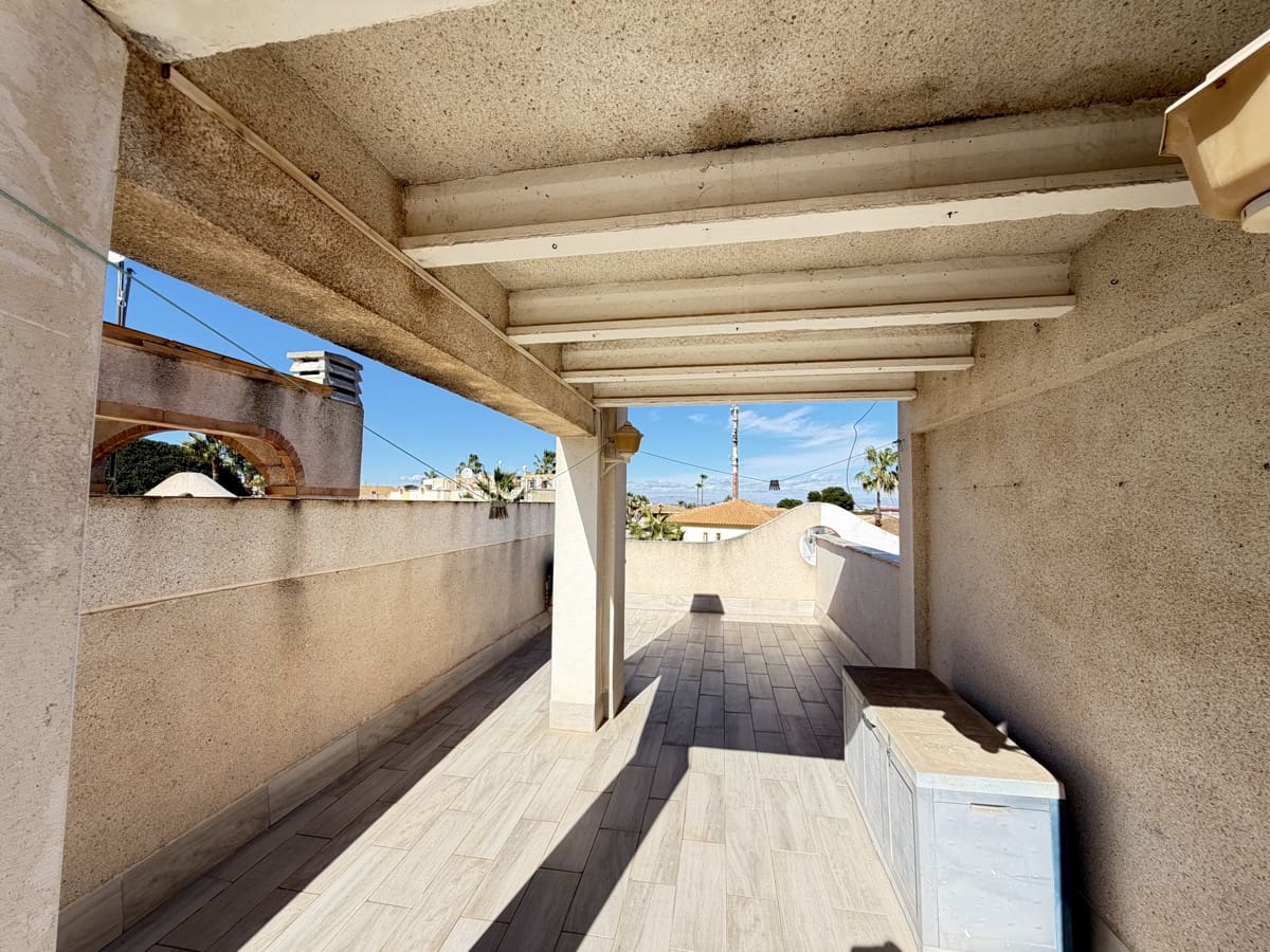 2 sovrum Hus till salu i La Florida med pool - 189 995 € (Ref: 9605430)