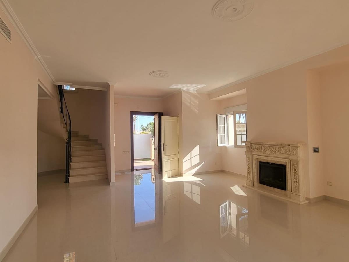 4 makuuhuone Huvila myytävänä paikassa Cabo Roig mukana uima-altaan - 910 000 € (Ref: 9605439)