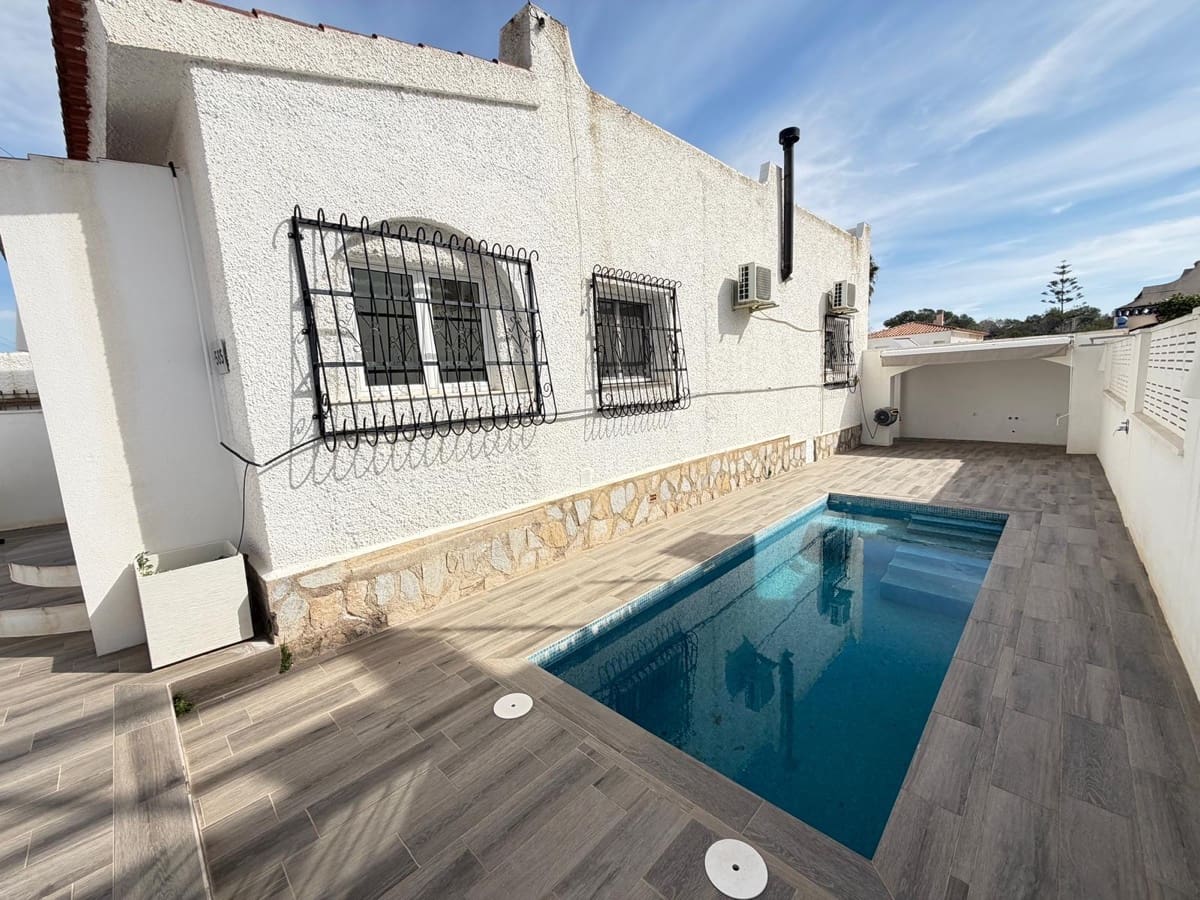 2 bedroom Villa for sale in Blue Lagoon with pool - € 255,000 (Ref: 9608327)