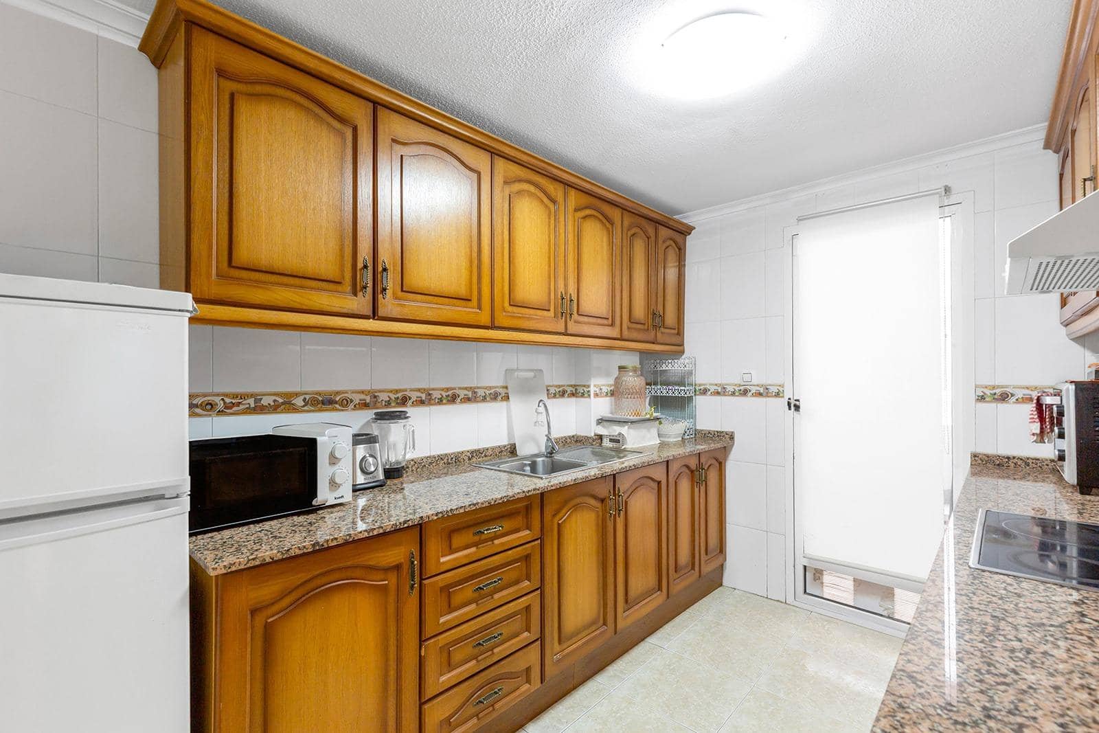 2 slaapkamer Appartement te koop in Torrevieja - € 138.000 (Ref: 9612012)