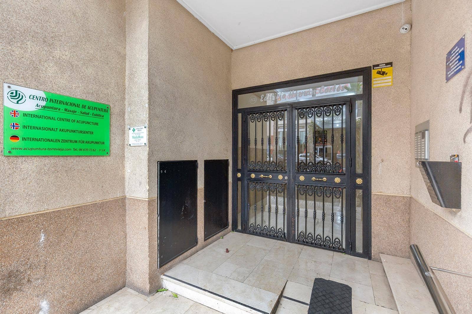 2 slaapkamer Appartement te koop in Torrevieja - € 138.000 (Ref: 9612012)