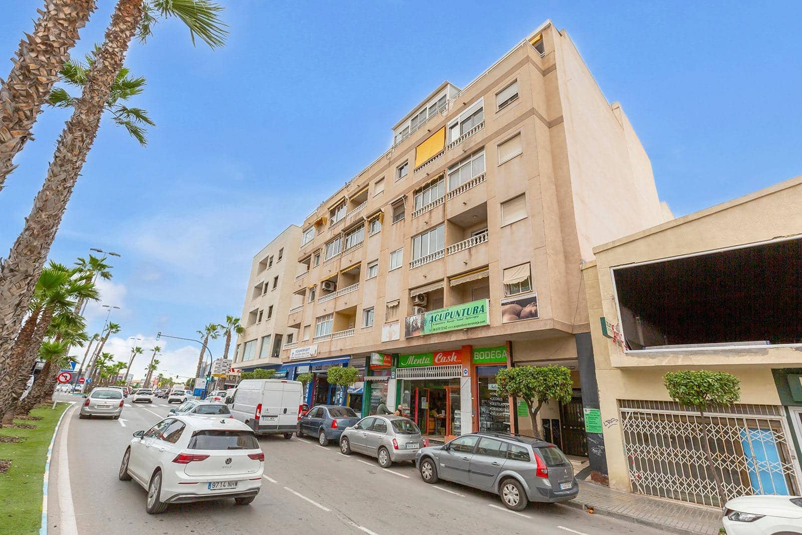 2 slaapkamer Appartement te koop in Torrevieja - € 138.000 (Ref: 9612012)