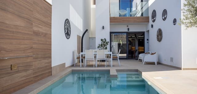 3 makuuhuone Omakotitalo myytävänä paikassa Benijófar mukana uima-altaan - 439 900 € (Ref: 9612018)