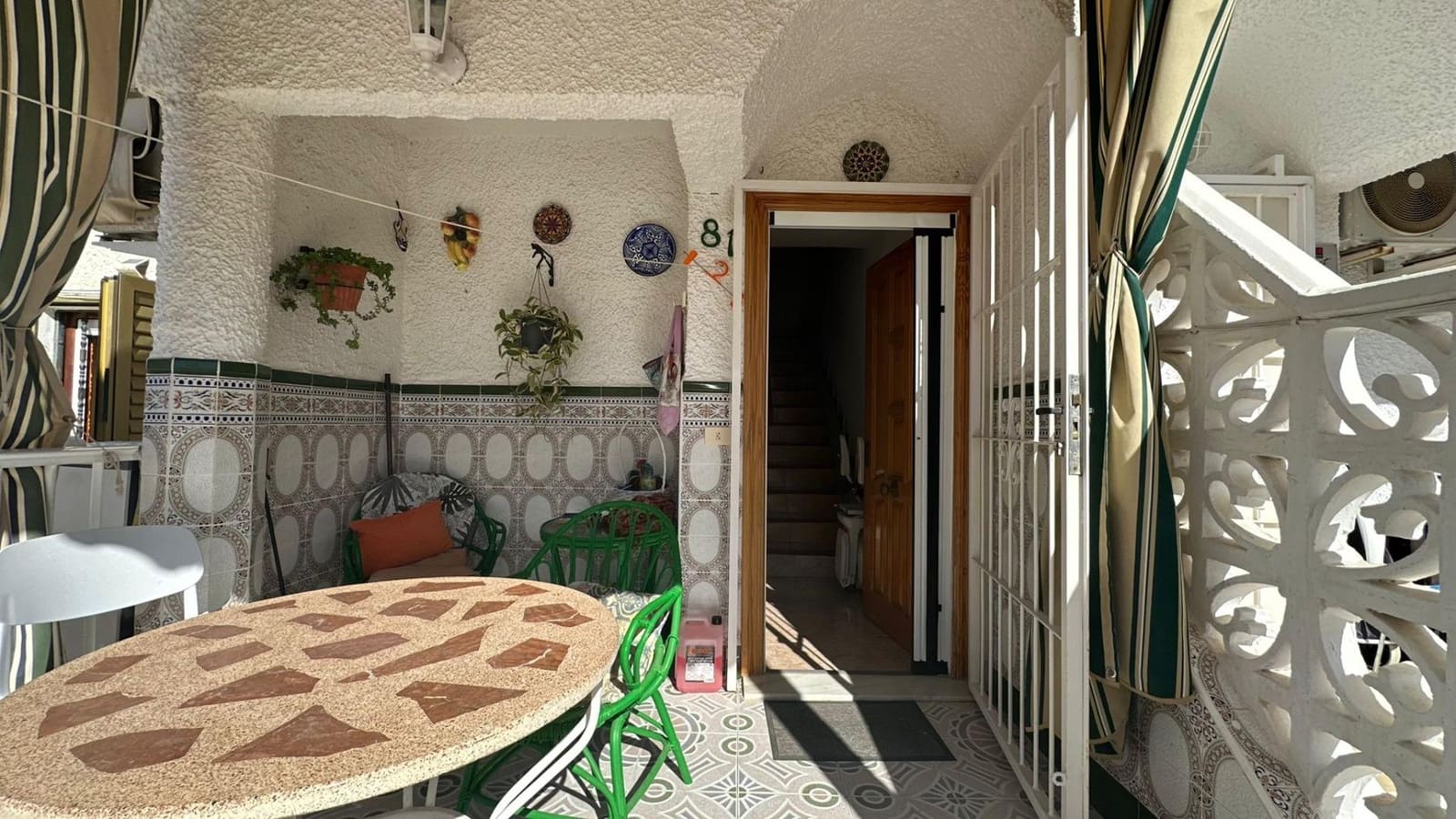 2 soveværelse Rækkehus til salg i Torrevieja med swimmingpool - € 139.900 (Ref: 9612021)