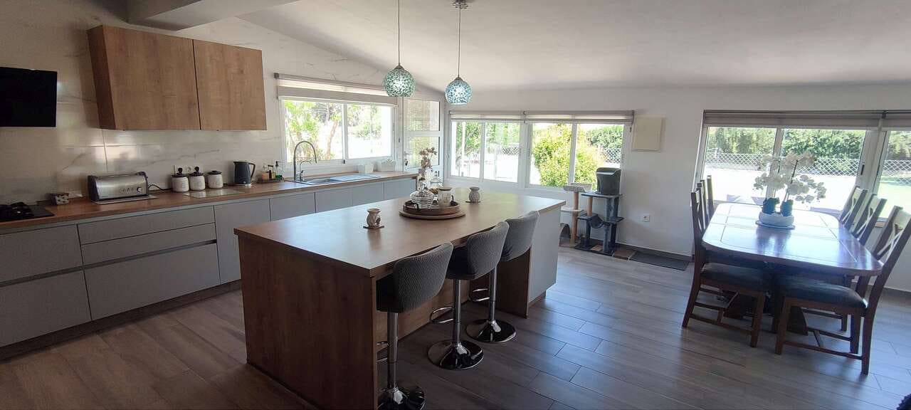 4 soverom Villa til salgs i Sax med svømmebasseng garasje - € 495 995 (Ref: 9612023)