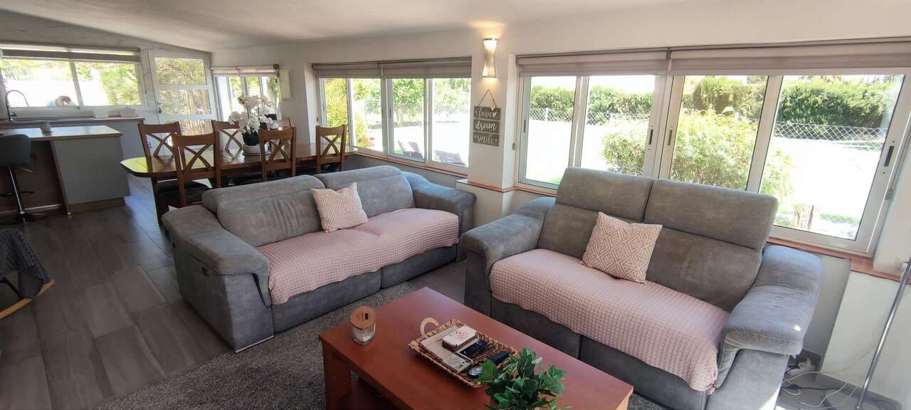 4 soverom Villa til salgs i Sax med svømmebasseng garasje - € 495 995 (Ref: 9612023)