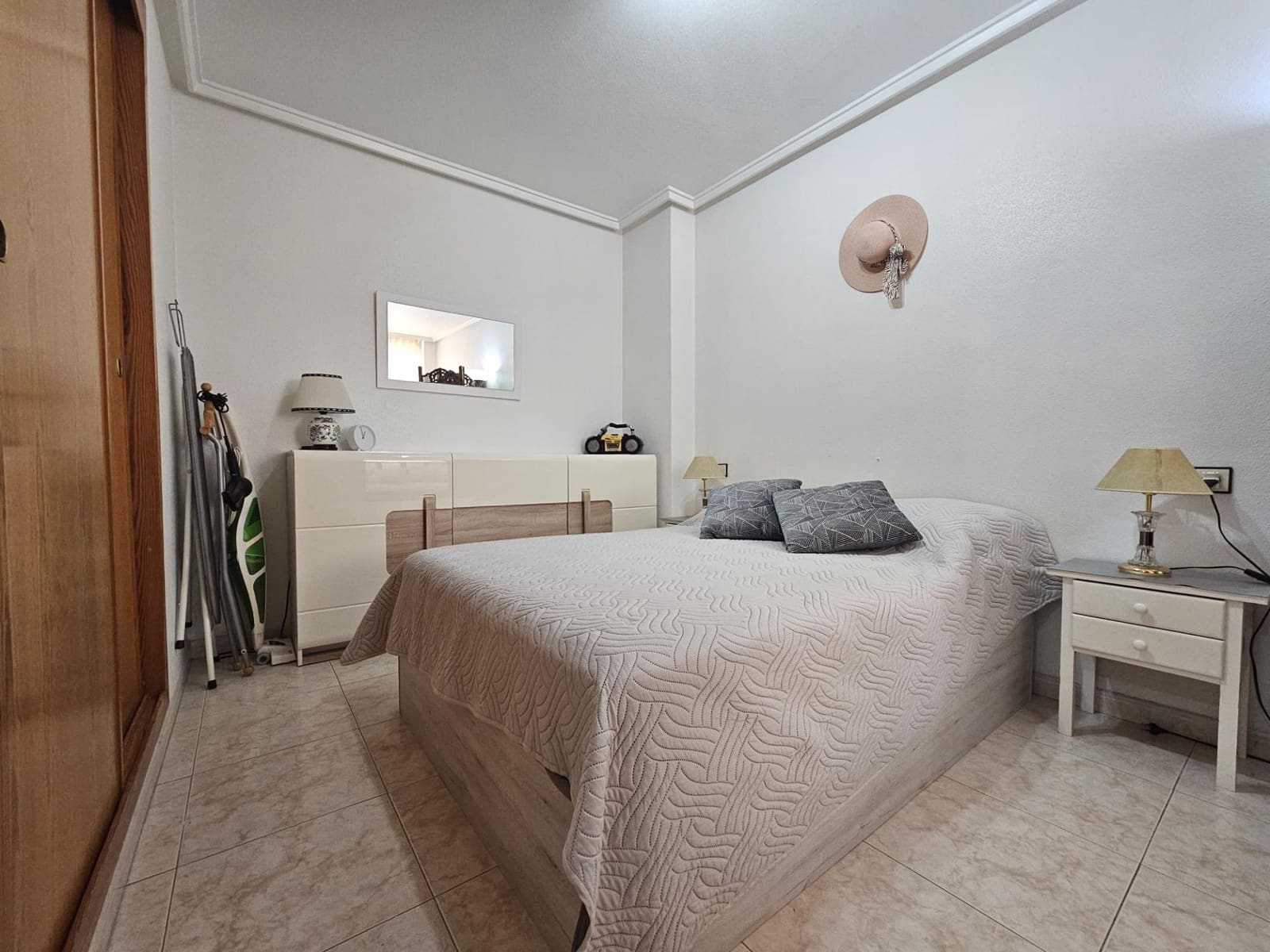 1 sovrum Lägenhet till salu i Torrevieja - 119 900 € (Ref: 9616913)