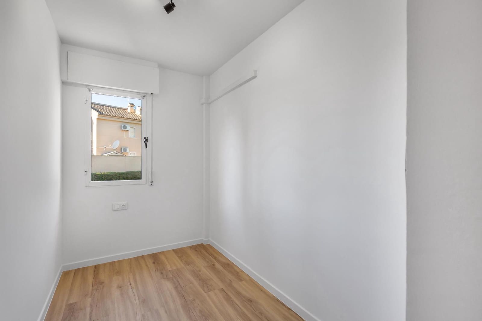 Apartamento de 2 habitaciones en Torrevieja en venta con piscina - 149.990 € (Ref: 9619814)