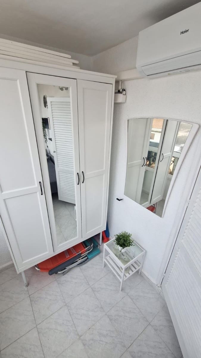 Studio for sale in Torrevieja with pool - € 139,500 (Ref: 9619818)