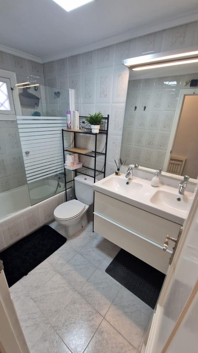 Studio for sale in Torrevieja with pool - € 139,500 (Ref: 9619818)