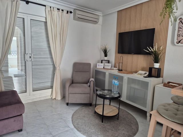 Studio for sale in Torrevieja with pool - € 139,500 (Ref: 9619818)