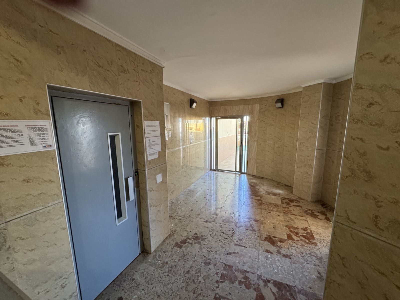 Lejlighed til salg i Torrevieja - € 112.000 (Ref: 9626041)