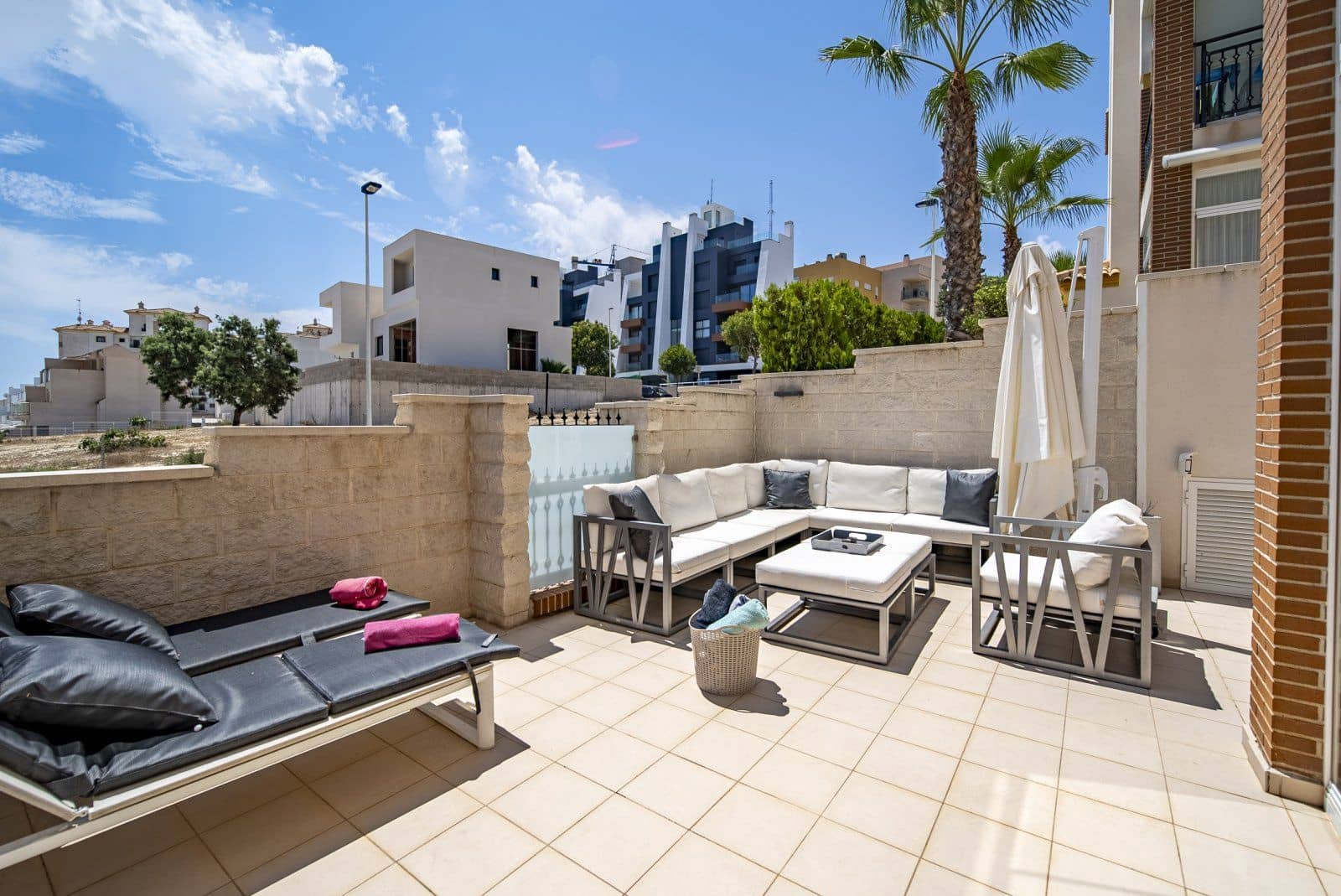 2 Zimmer Apartment zu verkaufen in Guardamar del Segura mit Pool Garage - 260.000 € (Ref: 9626042)