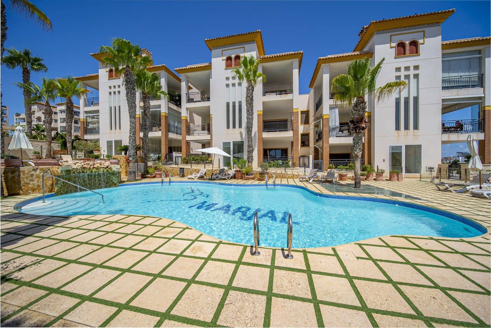 2 Zimmer Apartment zu verkaufen in Guardamar del Segura mit Pool Garage - 260.000 € (Ref: 9626042)