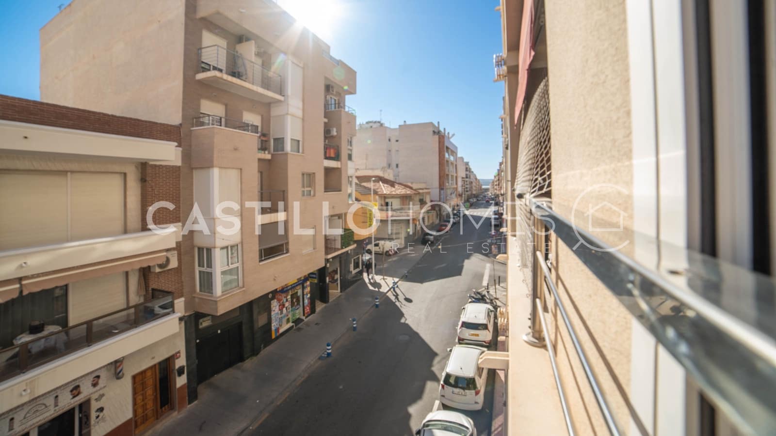 Apartamento de 3 habitaciones en Torrevieja en venta con garaje - 329.000 € (Ref: 9627977)