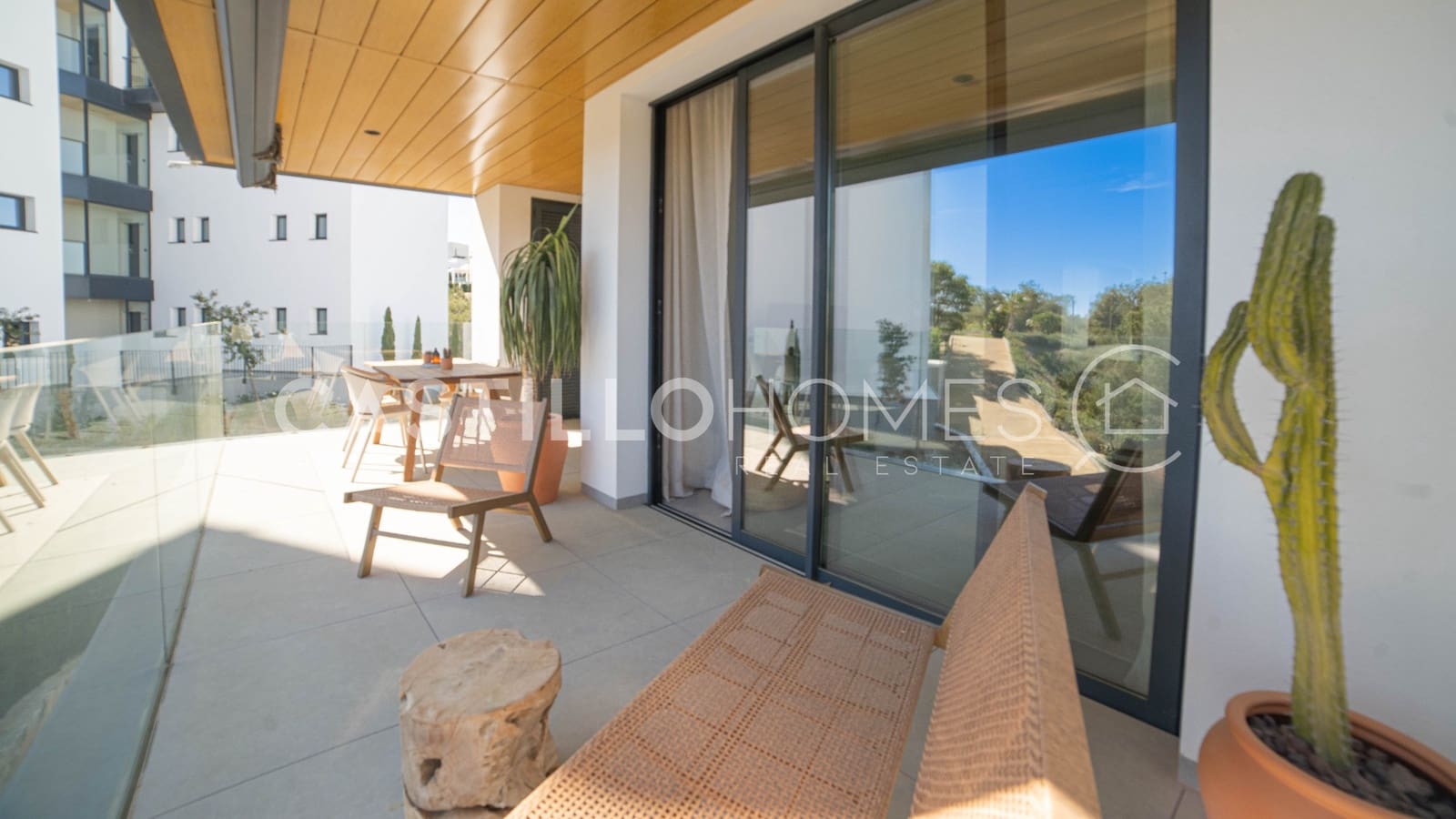 2 bedroom Apartment for sale in Orihuela with pool garage - € 395,000 (Ref: 9627984)