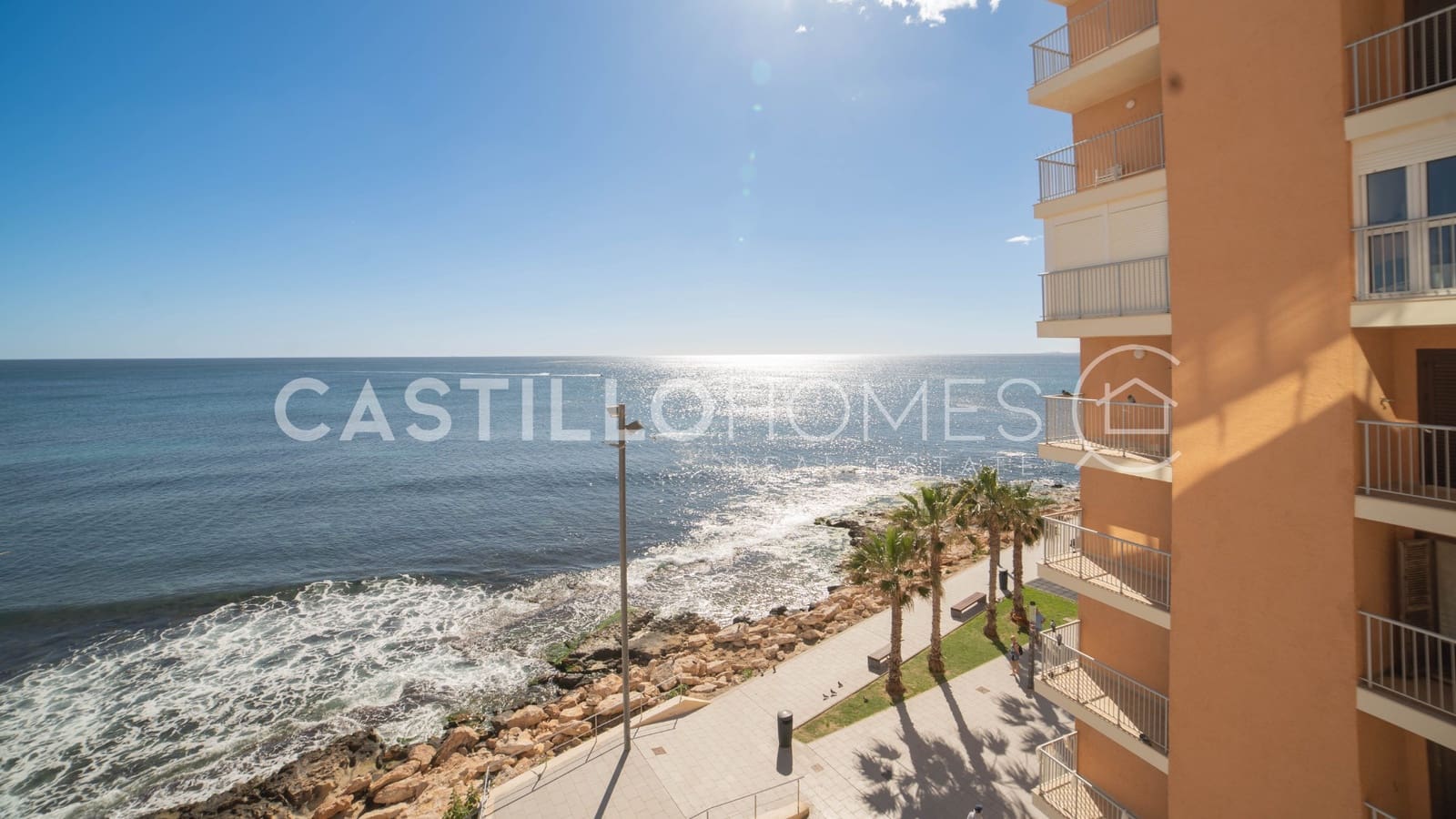 Apartamento de 4 habitaciones en Torrevieja en venta - 360.000 € (Ref: 9627985)