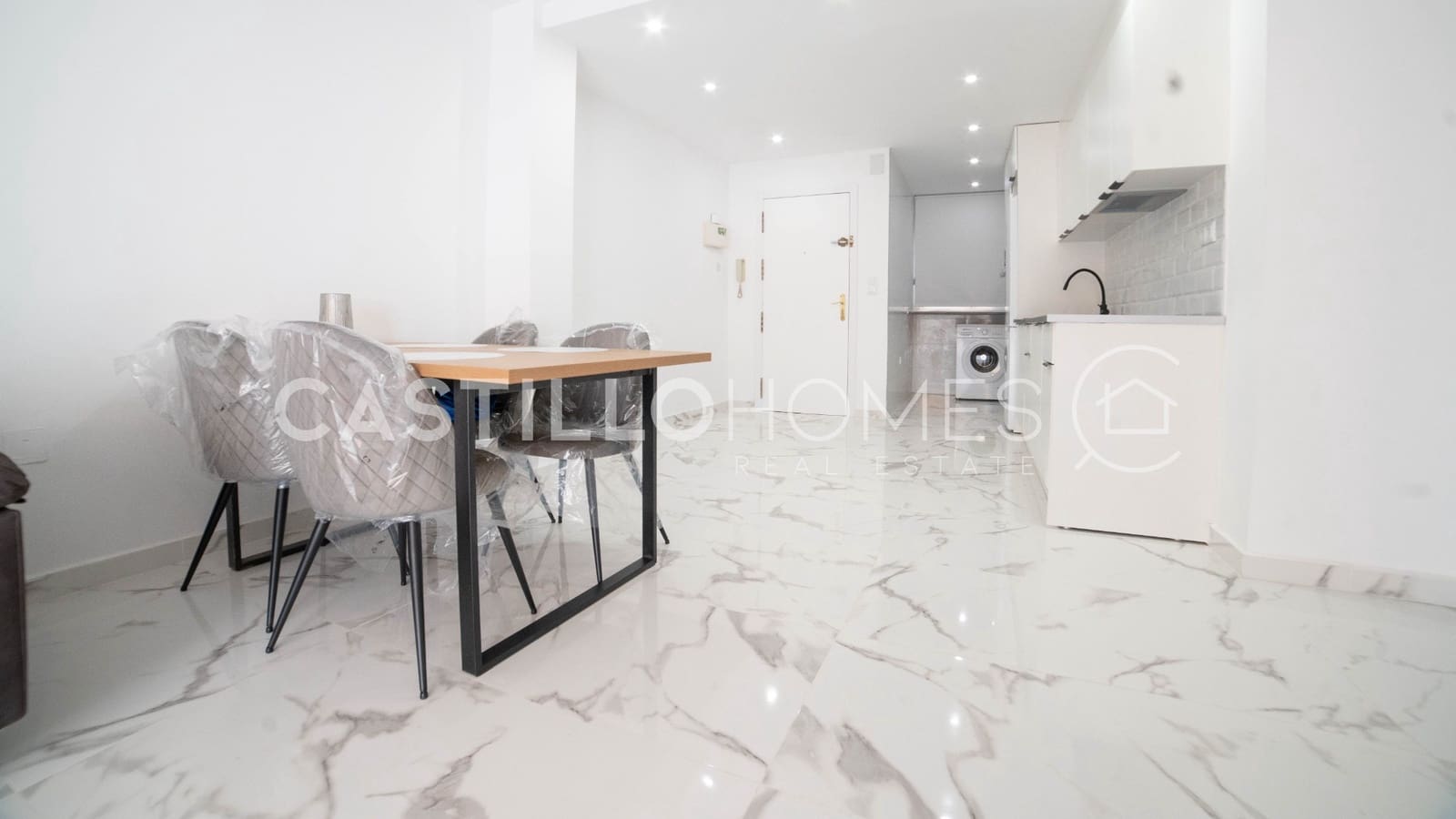 Apartamento de 3 habitaciones en Torrevieja en venta - 219.000 € (Ref: 9627987)