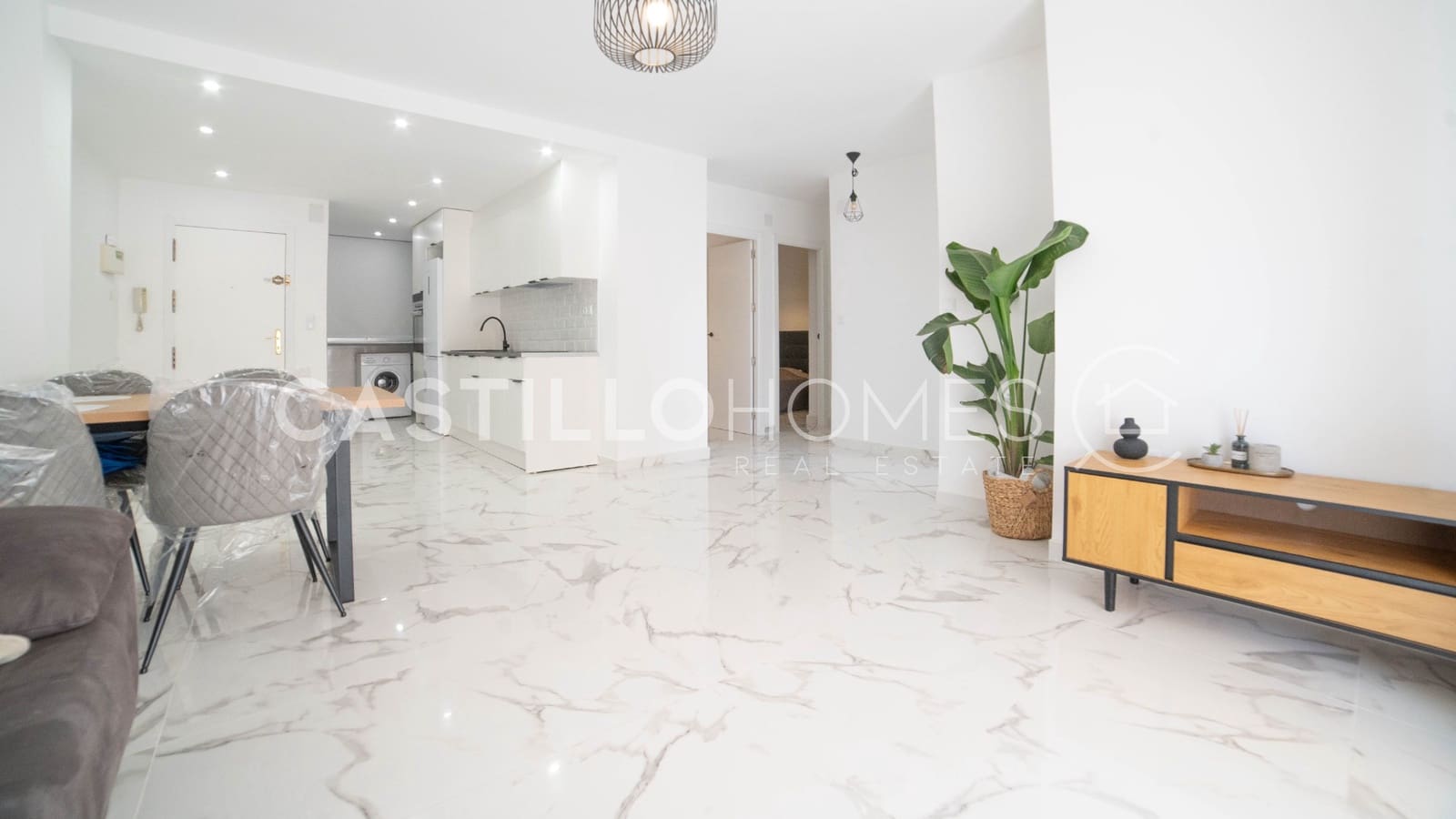 Apartamento de 3 habitaciones en Torrevieja en venta - 219.000 € (Ref: 9627987)