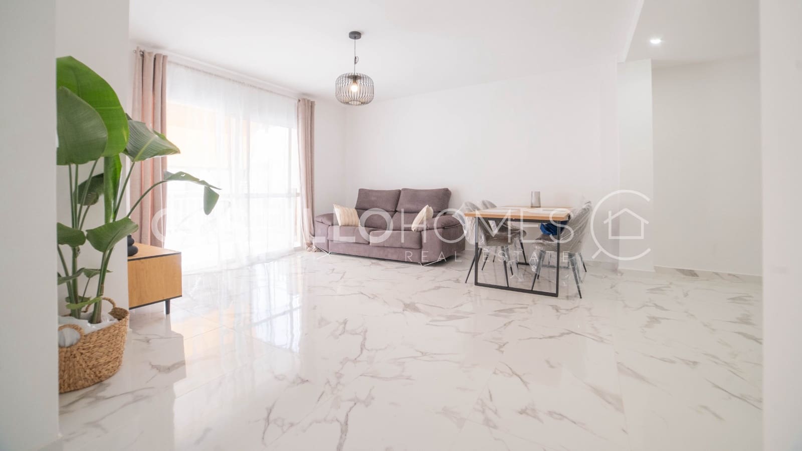 Apartamento de 3 habitaciones en Torrevieja en venta - 219.000 € (Ref: 9627987)