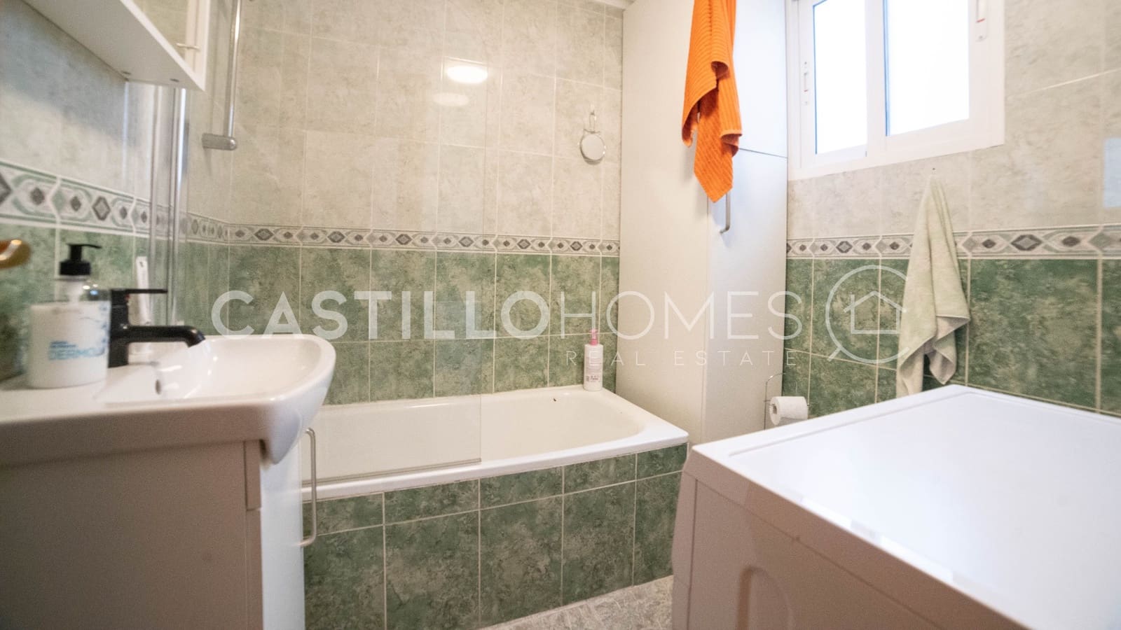 1 makuuhuone Kattohuoneisto myytävänä paikassa Torrevieja - 139 000 € (Ref: 9627989)