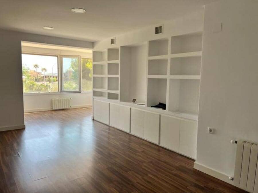 4 slaapkamer Appartement te koop in Alicante stad met zwembad - € 463.500 (Ref: 9632788)