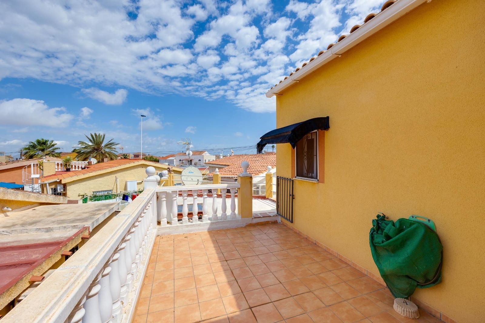 4 makuuhuone Huvila myytävänä paikassa Torrevieja - 280 000 € (Ref: 9634756)