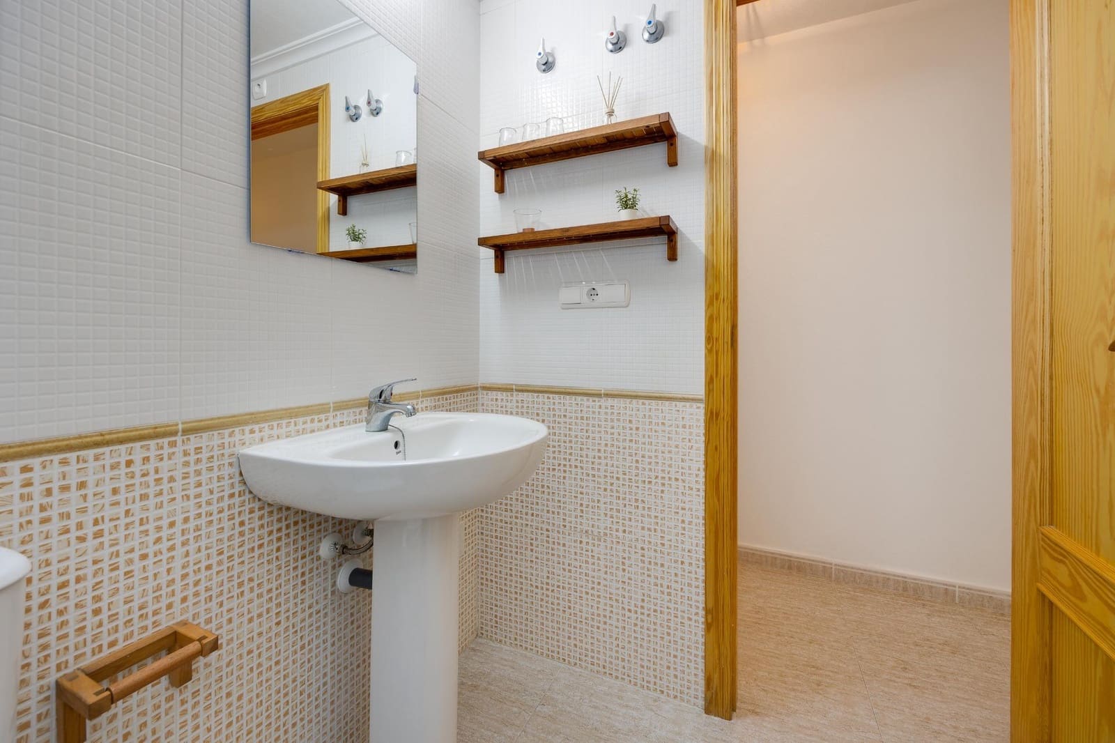 2 slaapkamer Penthouse te koop in Torrevieja - € 149.900 (Ref: 9634757)