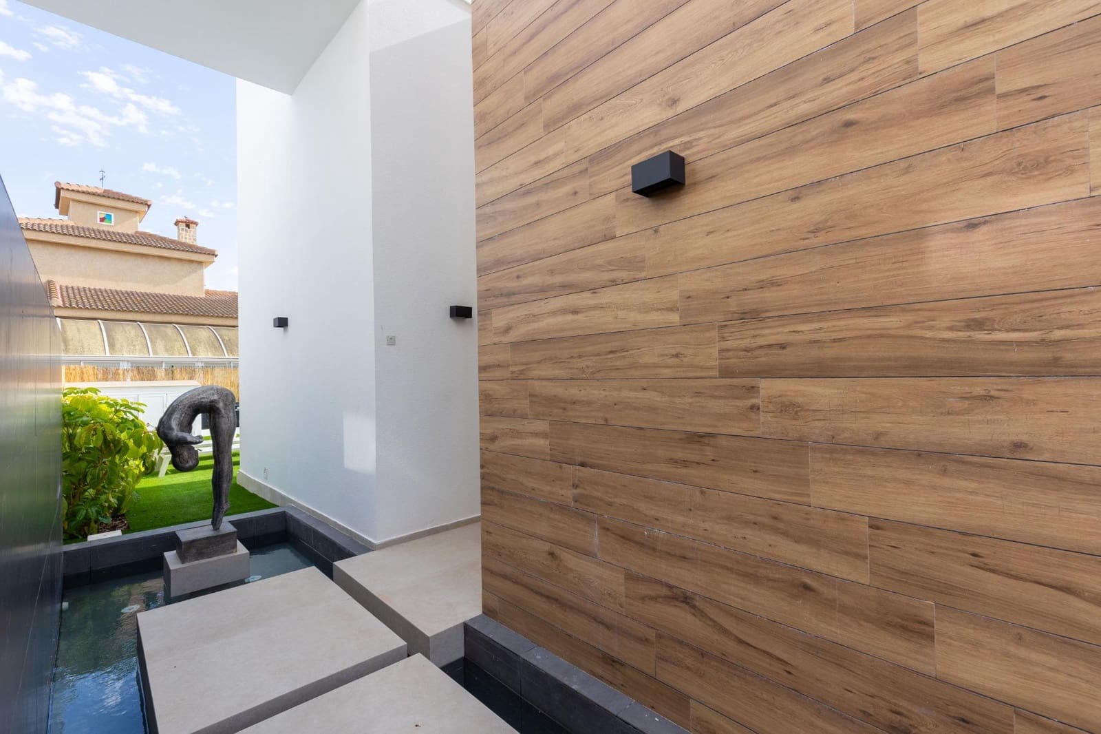 3 Zimmer Villa zu verkaufen in Torrevieja mit Pool - 695.000 € (Ref: 9634760)