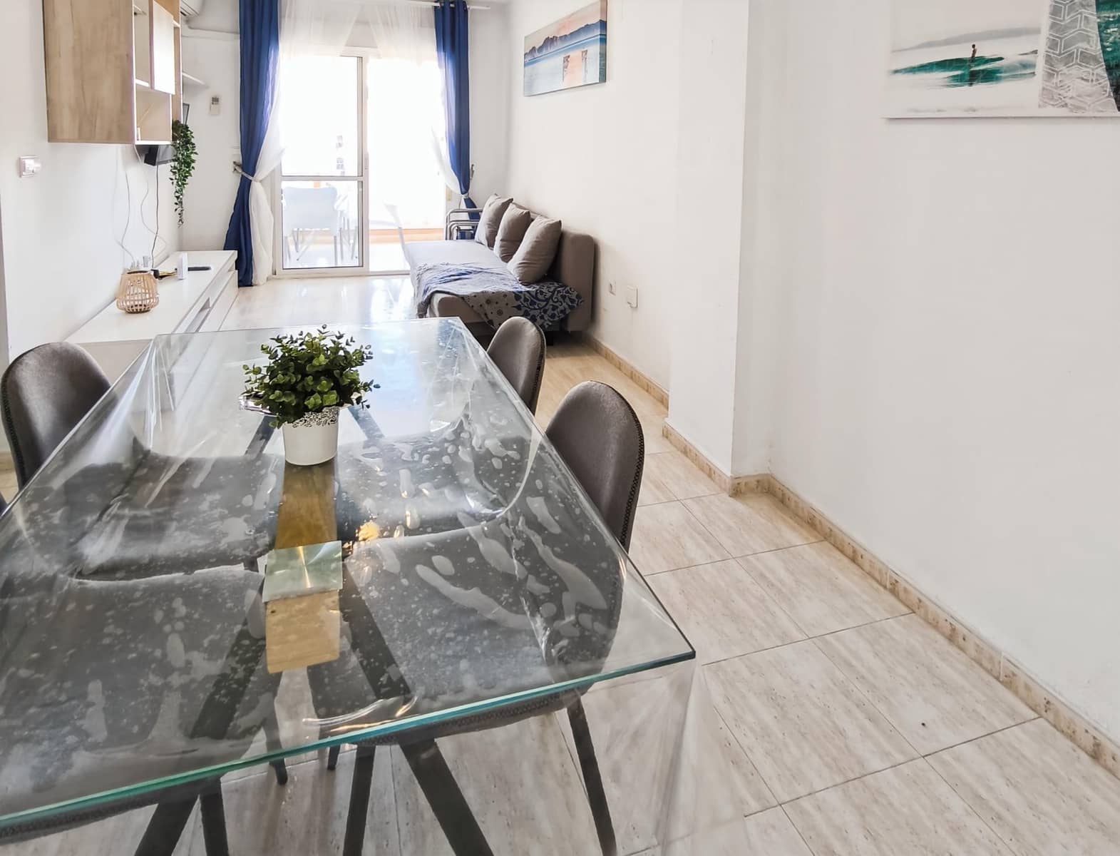 2 makuuhuone Huoneisto myytävänä paikassa Torrevieja mukana uima-altaan - 129 900 € (Ref: 9634761)