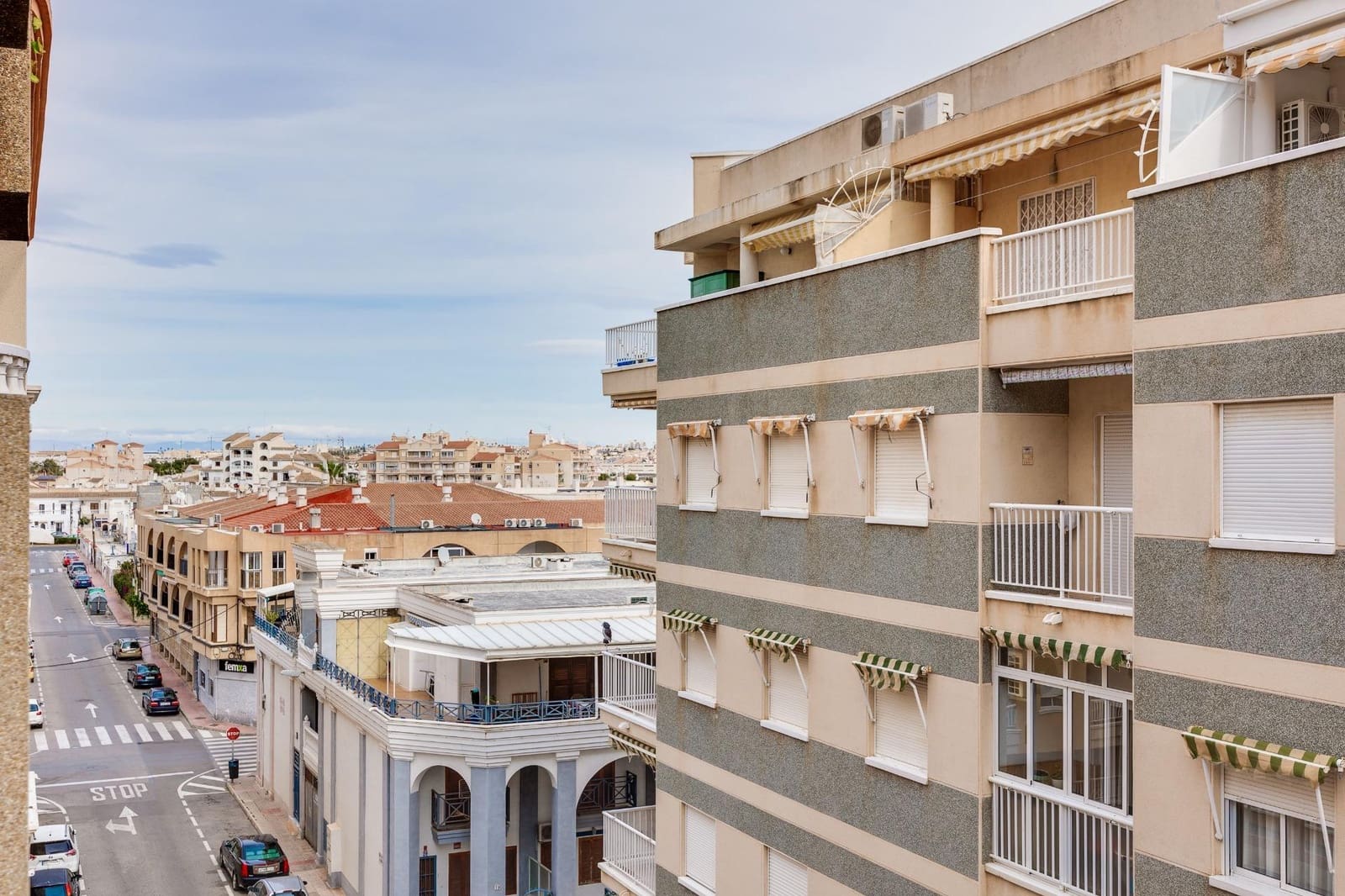 Studio na sprzedaż w Torrevieja - 99 900 € (Ref: 9634762)