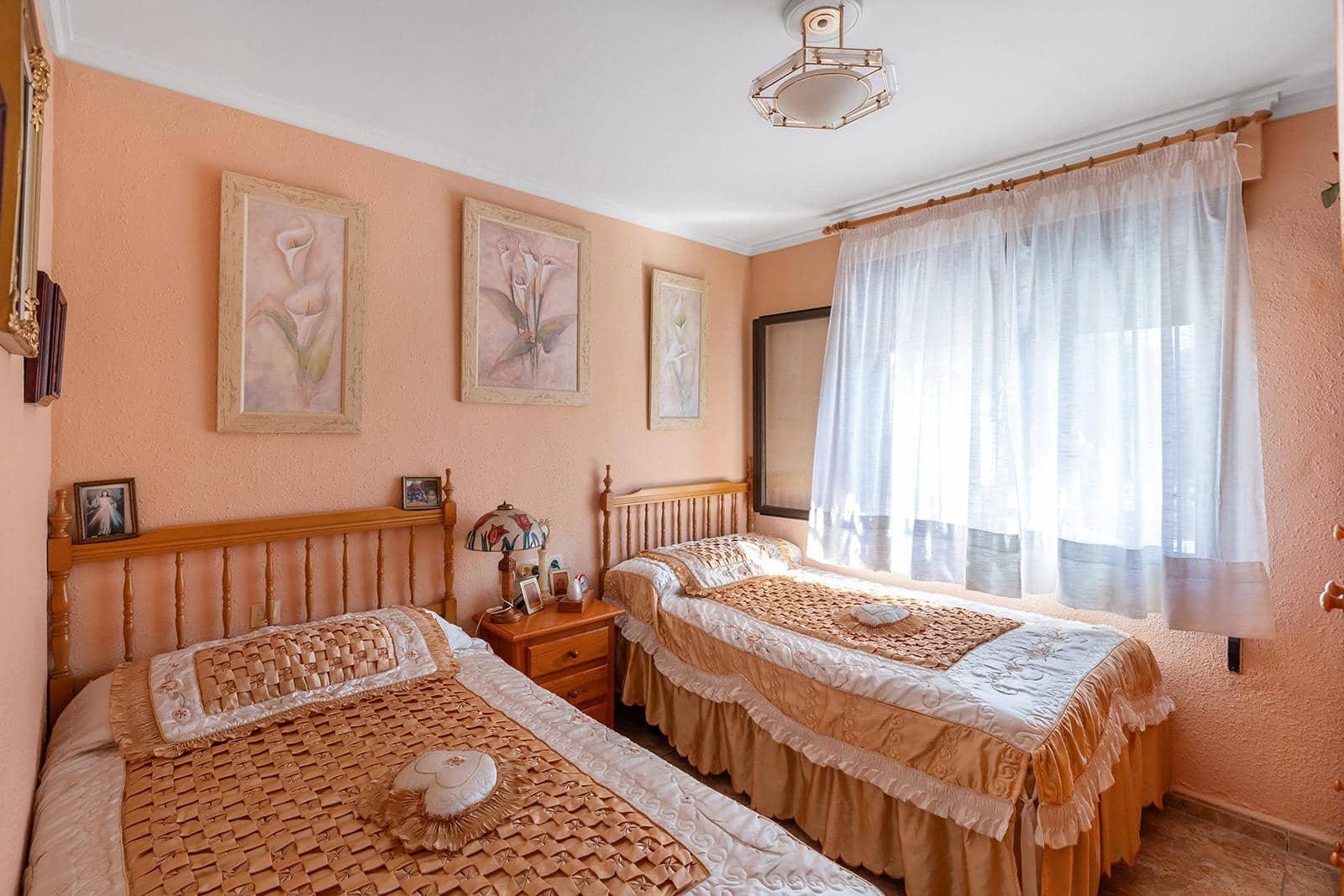 3 bedroom Bungalow for sale in Torrevieja - € 125,000 (Ref: 9634764)