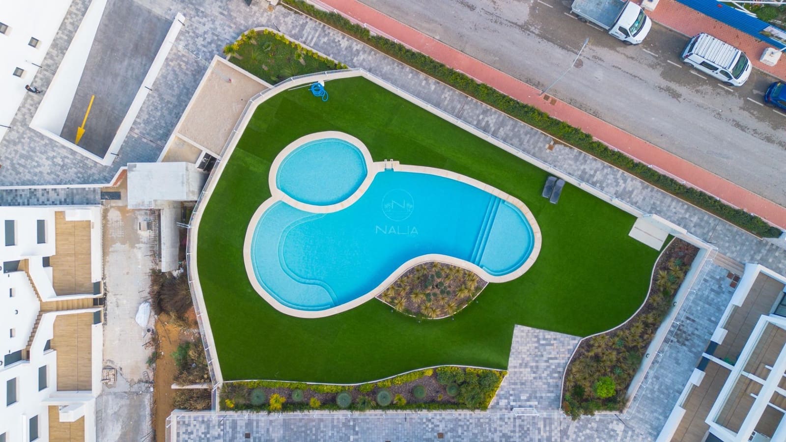 Bungalow de 2 habitaciones en Torrevieja en venta con piscina - 363.000 € (Ref: 9634766)