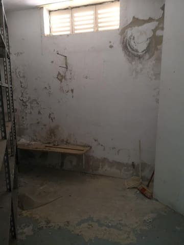 Garaż na sprzedaż w Torrevieja - 6 000 € (Ref: 9634767)