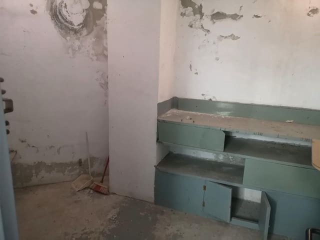 Garaż na sprzedaż w Torrevieja - 6 000 € (Ref: 9634767)