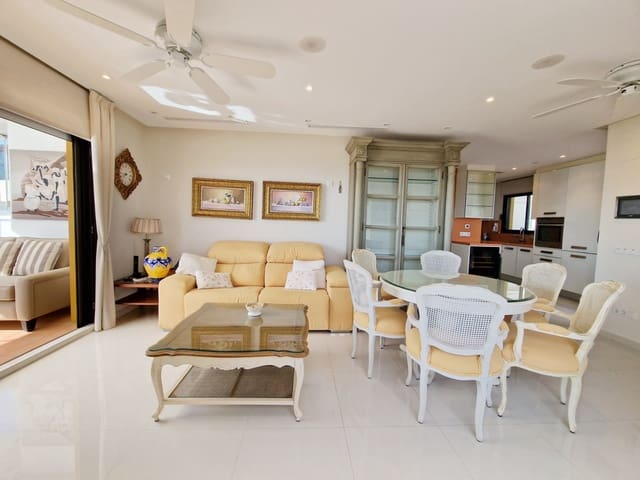 2 slaapkamer Penthouse te koop in Guardamar del Segura met zwembad - € 470.000 (Ref: 9642437)