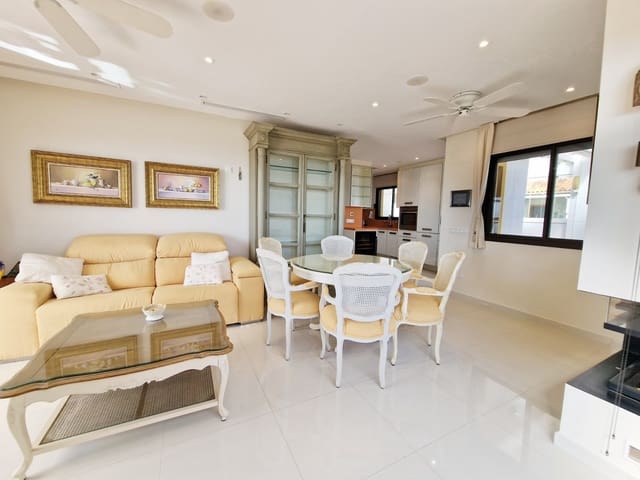 2 slaapkamer Penthouse te koop in Guardamar del Segura met zwembad - € 470.000 (Ref: 9642437)