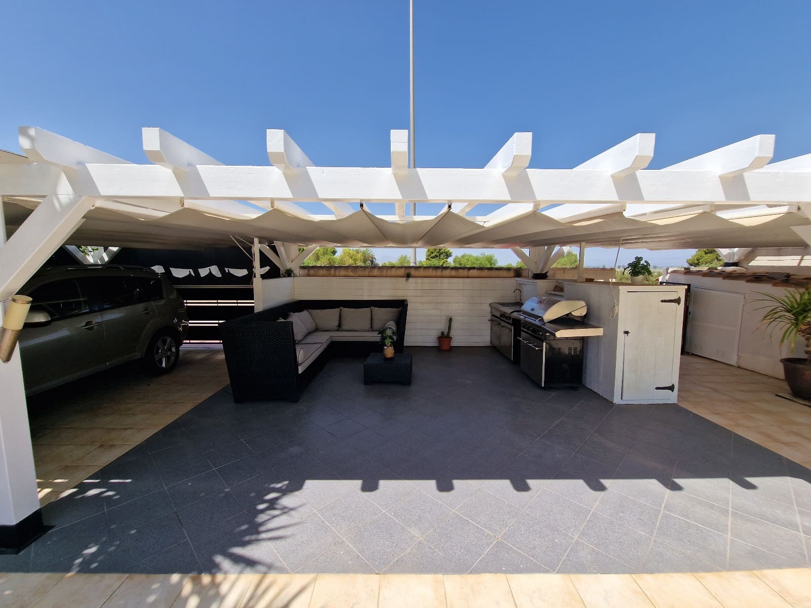 Chalet de 4 habitaciones en San Fulgencio en venta con piscina - 549.000 € (Ref: 9642440)