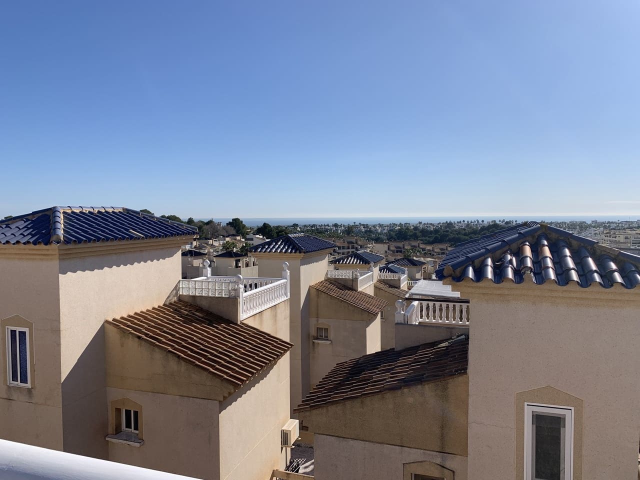 3 soveværelse Villa til salg i Villamartin med swimmingpool garage - € 299.950 (Ref: 9642448)