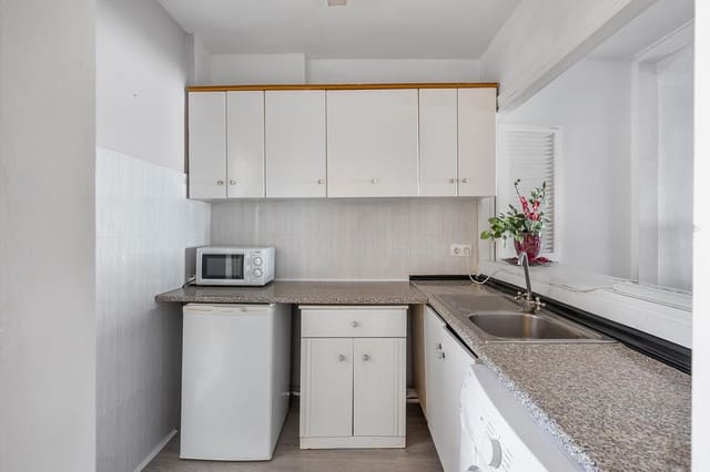 Adosado de 2 habitaciones en Torrevieja en venta con piscina - 150.000 € (Ref: 9645592)