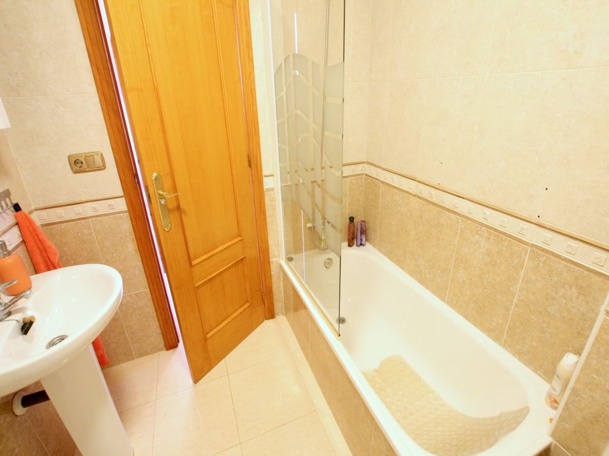 2 Zimmer Apartment zu verkaufen in Cabo Roig - 149.000 € (Ref: 9645593)