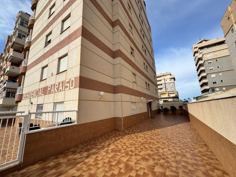 2 chambre Appartement à vendre à Torrevieja avec piscine - 179 000 € (Ref: 9645594)