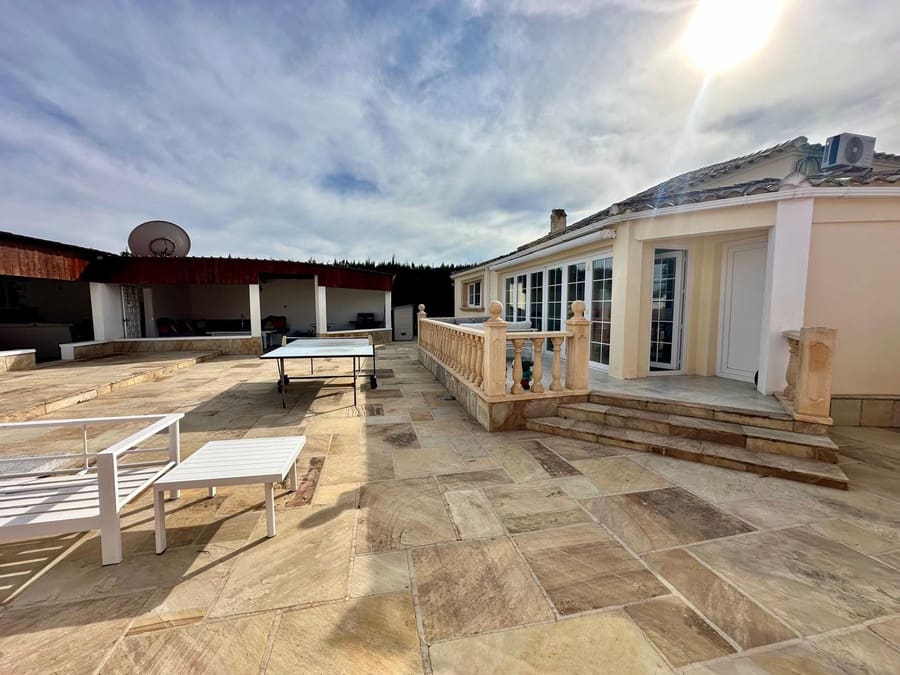 6 slaapkamer Finca/Landhuis te koop in Heredades met zwembad - € 595.000 (Ref: 9647698)