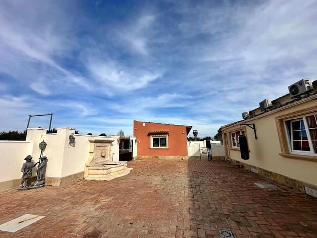 6 soveværelse Finca/Landehus til salg i Heredades, Almoradí med swimmingpool - € 595.000 (Ref: 9647698)