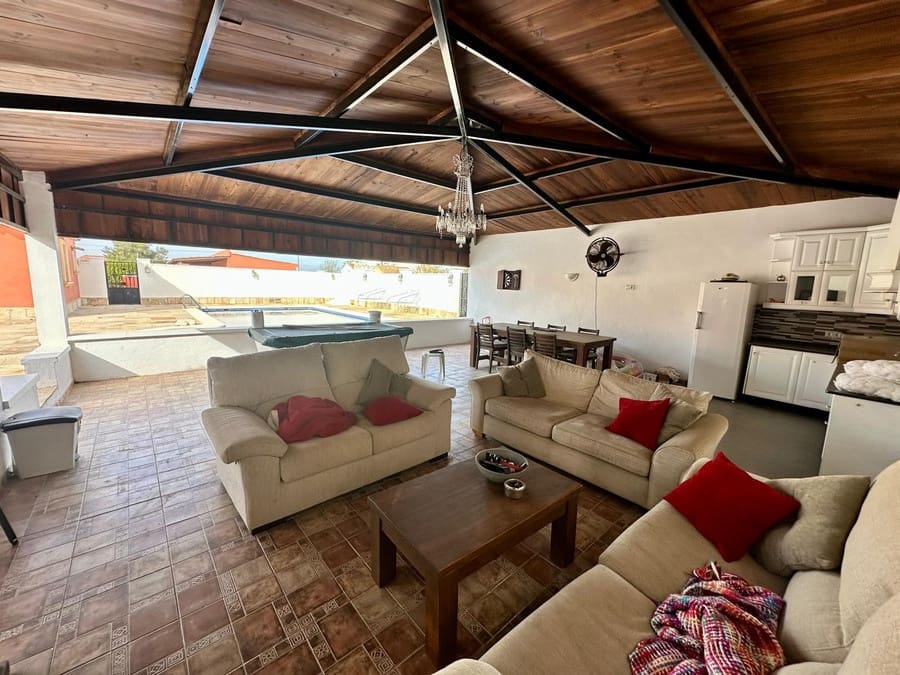 6 slaapkamer Finca/Landhuis te koop in Heredades met zwembad - € 595.000 (Ref: 9647698)