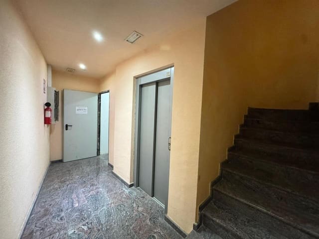 Garage in vendita in Torrevieja - 105.000 € (Rif: 9653210)