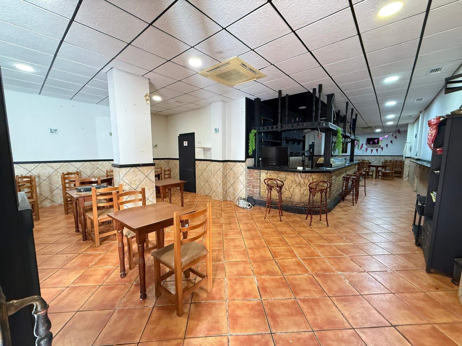 Gewerbe zu verkaufen in Torrevieja - 169.900 € (Ref: 9656418)