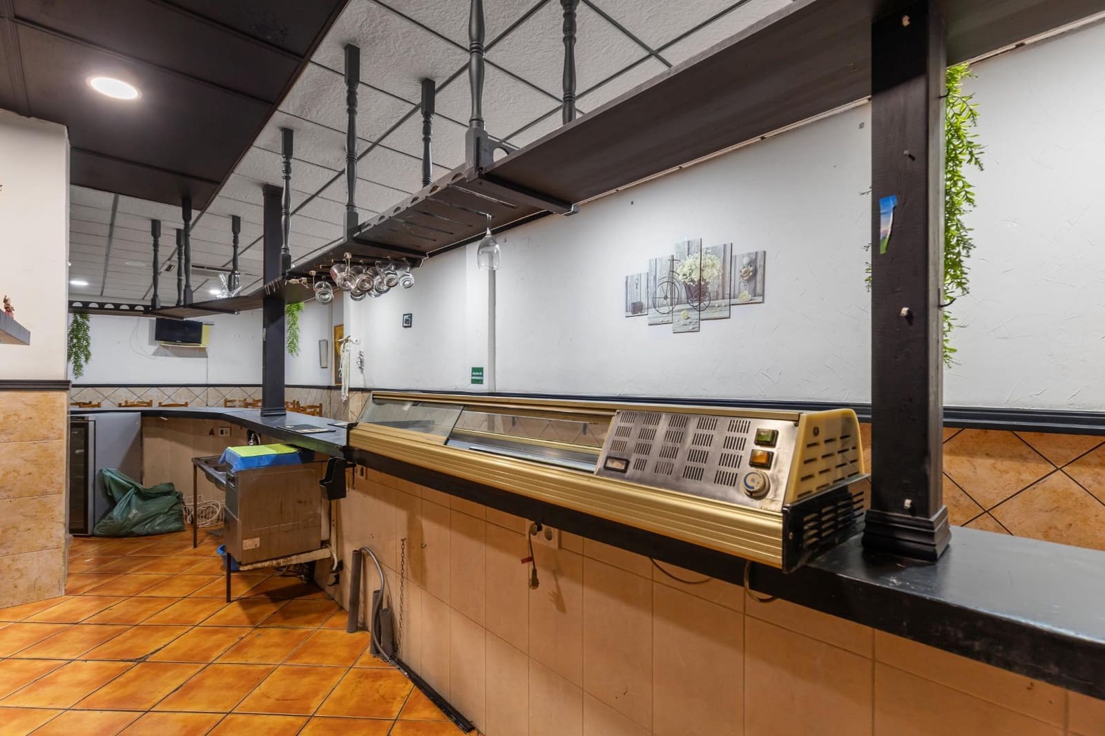 Comercial para venda em Torrevieja - 169 900 € (Ref: 9656418)